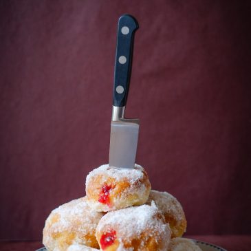 Baked Jelly Doughnuts – Bake in Black Giveaway