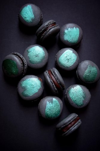 Mint Olive Oil Macarons | Patisserie Makes Perfect
