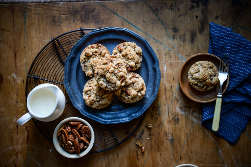 Pecan Streusel Apple Pies | Patisserie Makes Perfect