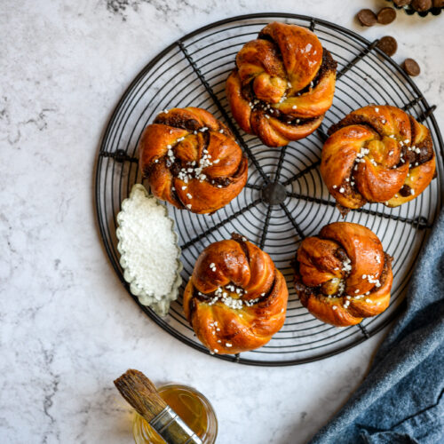 Chocolate Chip Cinnamon Buns | Patisserie Makes Perfect